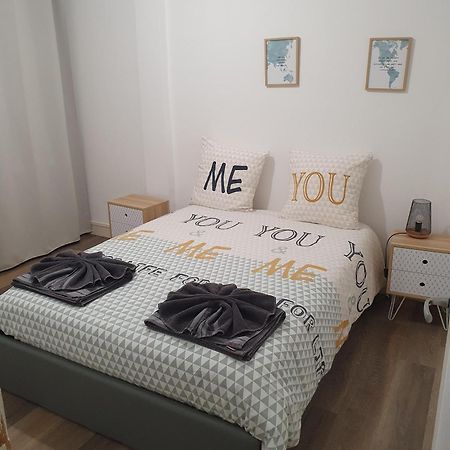 Beau T2 En Centre Ville Avec Place De Parking Auto Velo Блоа Екстериор снимка