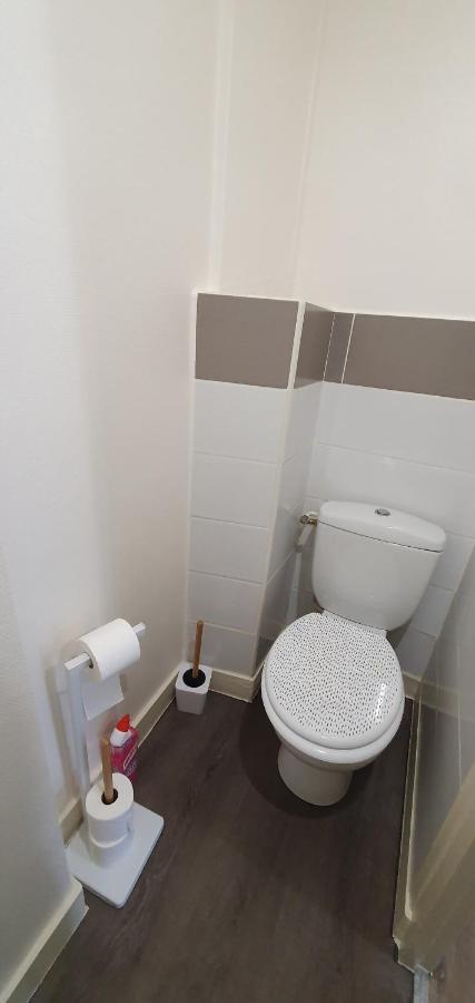 Beau T2 En Centre Ville Avec Place De Parking Auto Velo Блоа Екстериор снимка